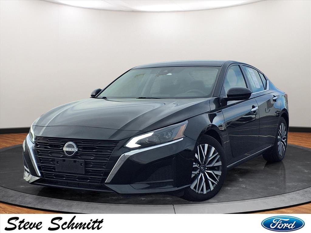 2023 Nissan Altima SV's photo
