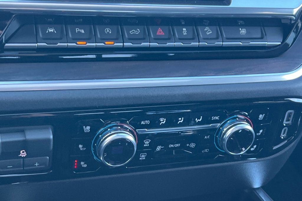2026 GMC Sierra 1500 SLT - Photo 17