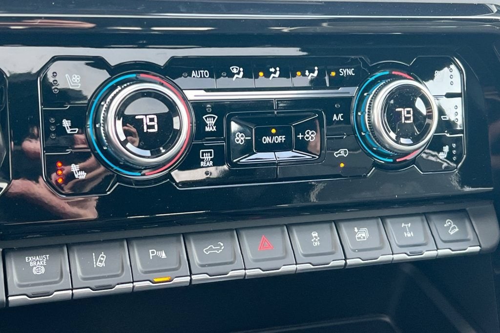 2026 GMC Sierra 2500HD AT4X - Photo 17