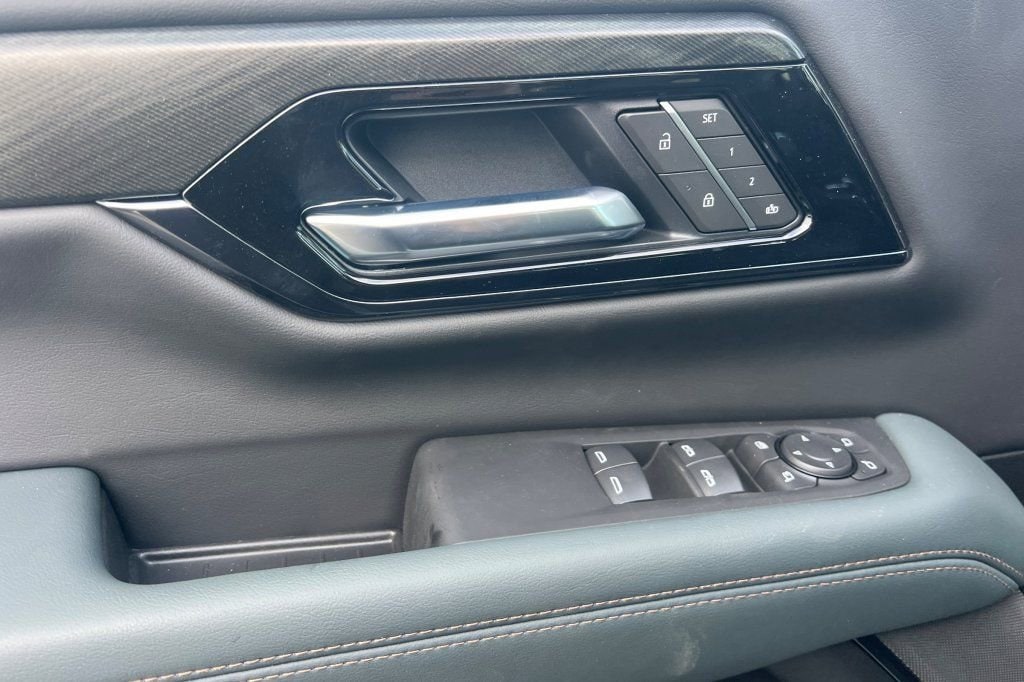2026 GMC Yukon XL AT4 - Photo 8