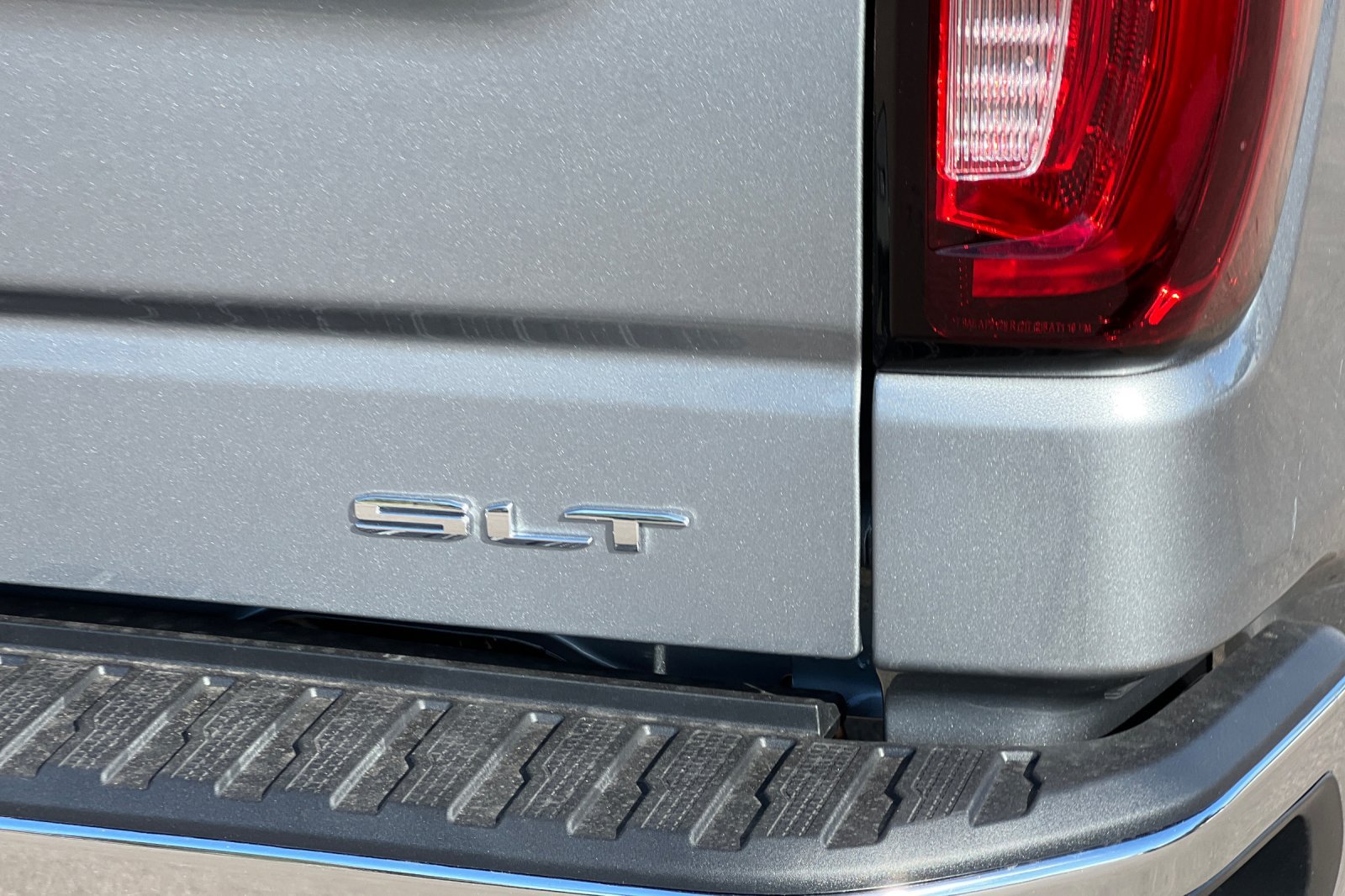 2026 GMC Sierra 1500 SLT - Photo 21
