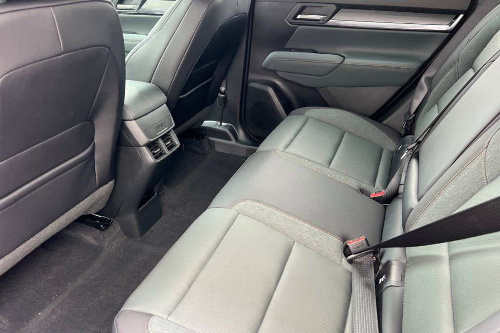 2026 GMC Terrain AT4 - Photo 9