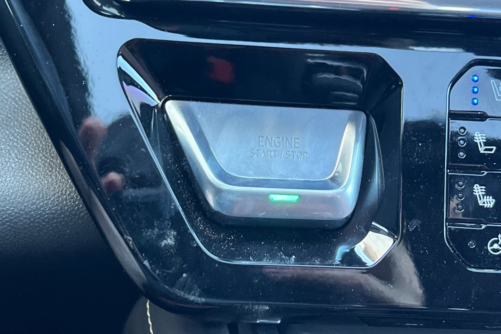 2025 GMC Sierra 1500 Denali Ultimate - Photo 19