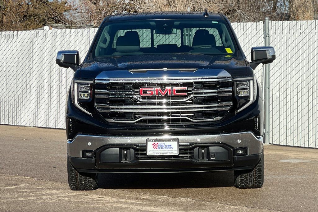 2026 GMC Sierra 1500 SLT - Photo 6