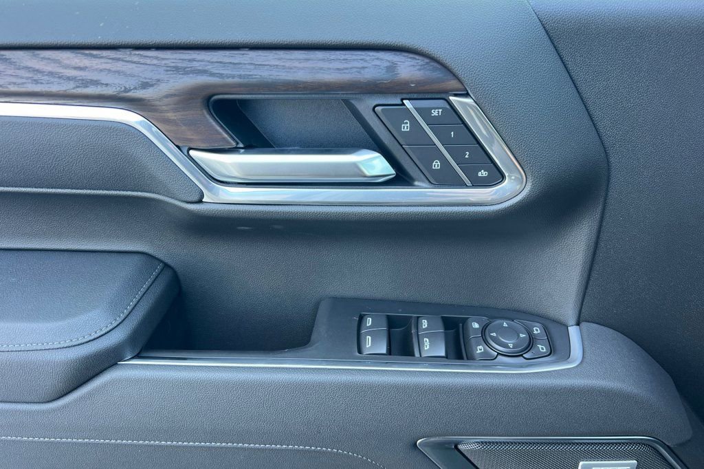 2026 GMC Sierra 1500 SLT - Photo 8