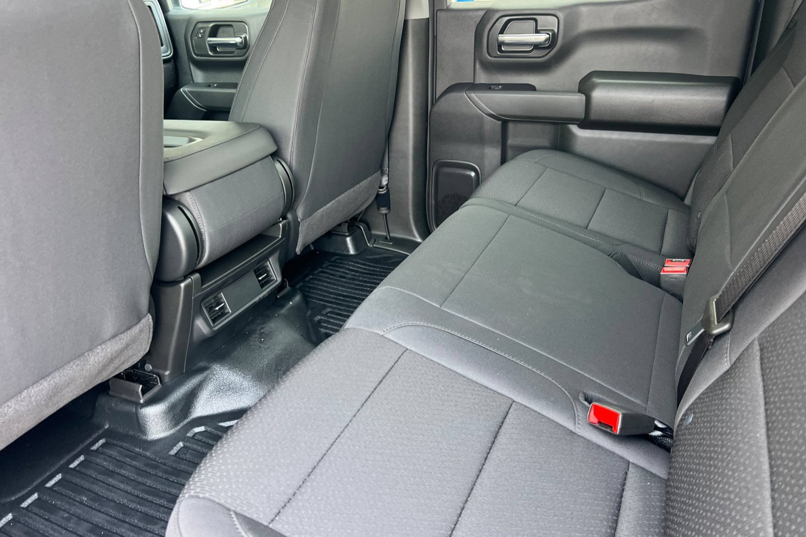 2026 GMC Sierra 1500 Pro - Photo 9