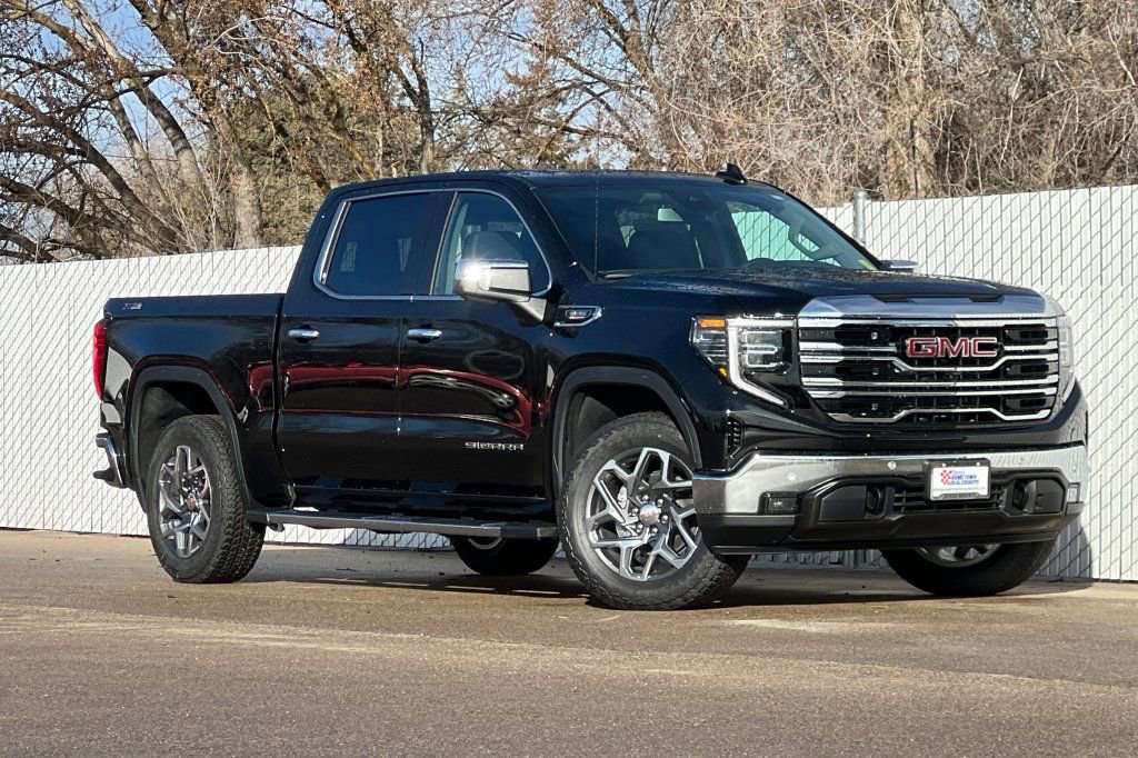 2026 GMC Sierra 1500 SLT - Photo 2