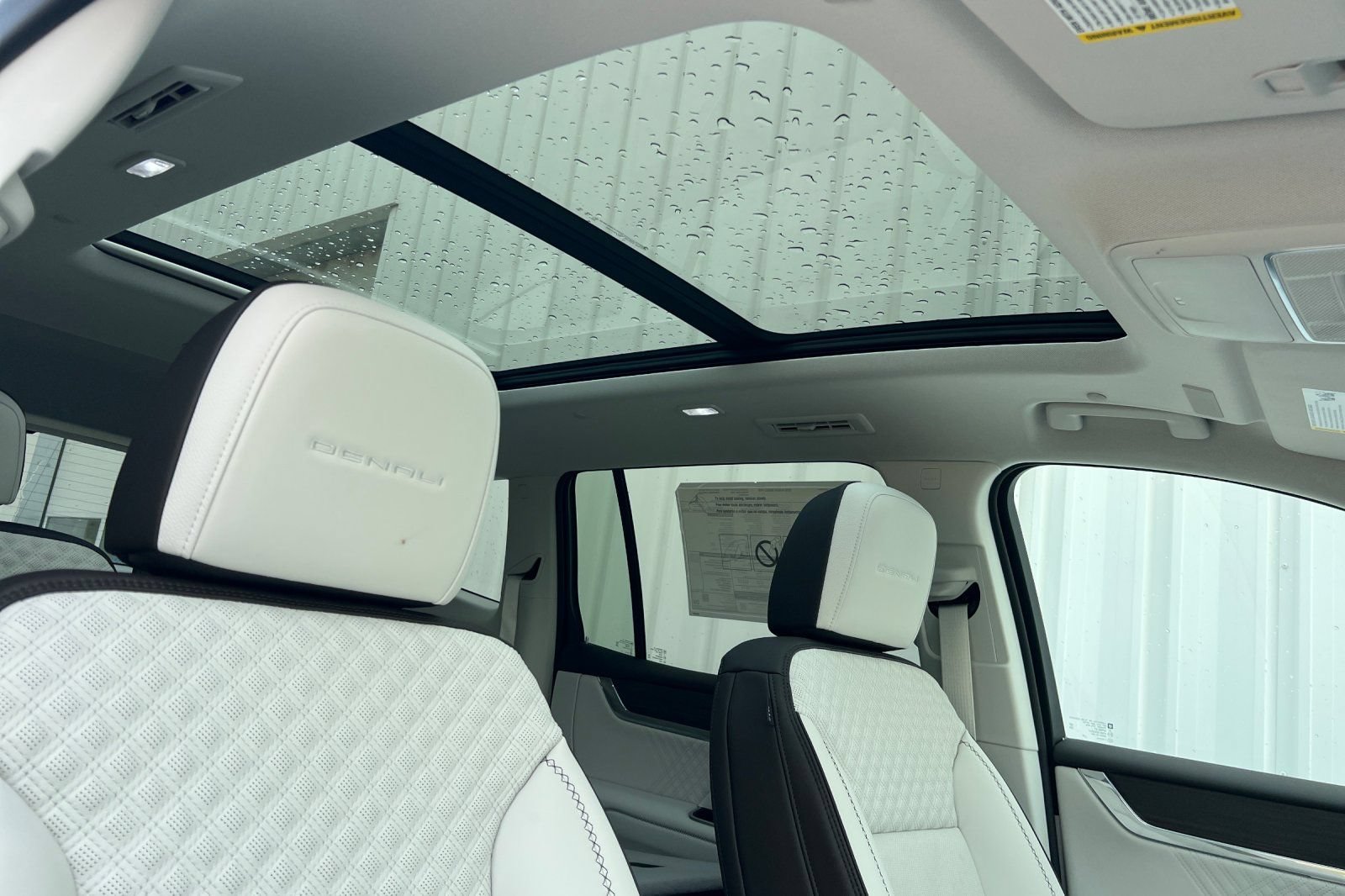 2026 GMC Acadia Denali - Photo 15