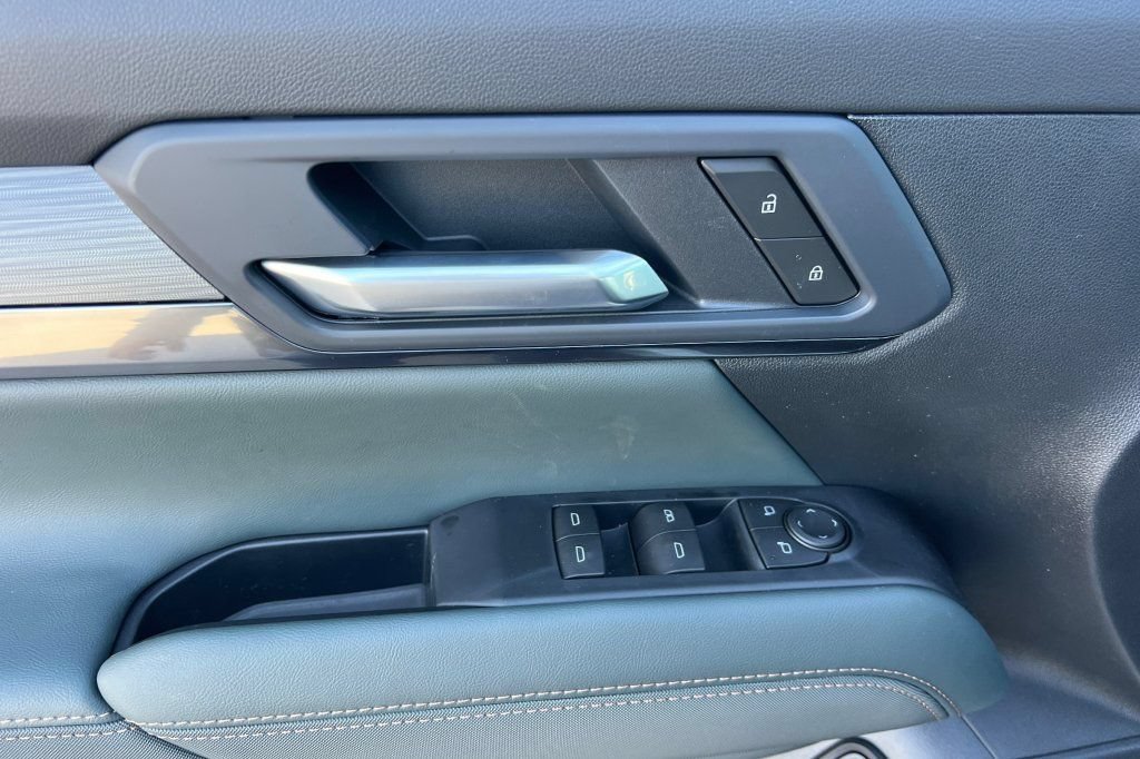 2026 GMC Terrain AT4 - Photo 8