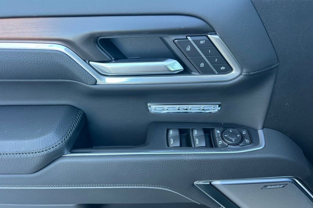 2026 GMC Sierra 1500 Denali - Photo 8