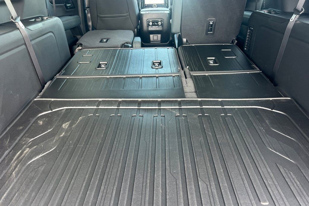 2026 GMC Yukon XL AT4 - Photo 14