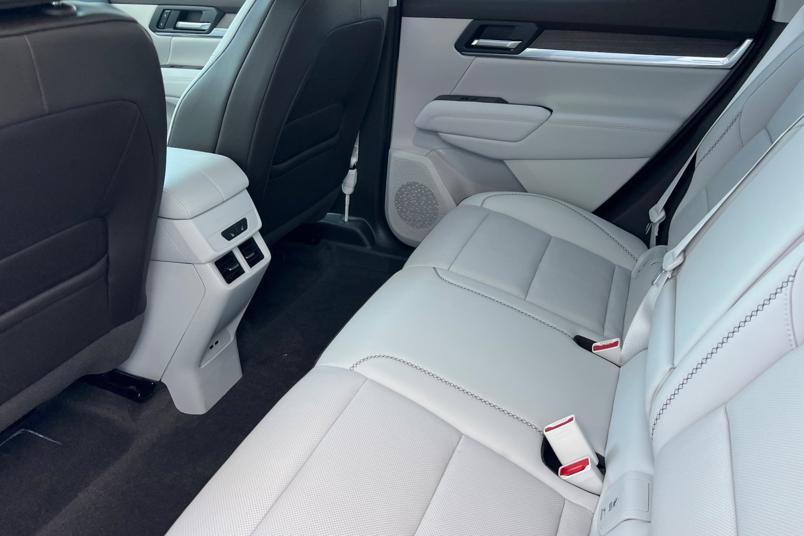 2027 GMC Terrain Denali - Photo 9