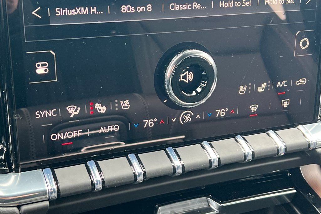 2026 GMC Yukon XL Denali - Photo 19