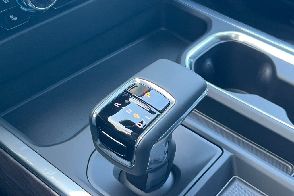 2026 GMC Sierra 1500 SLT - Photo 18