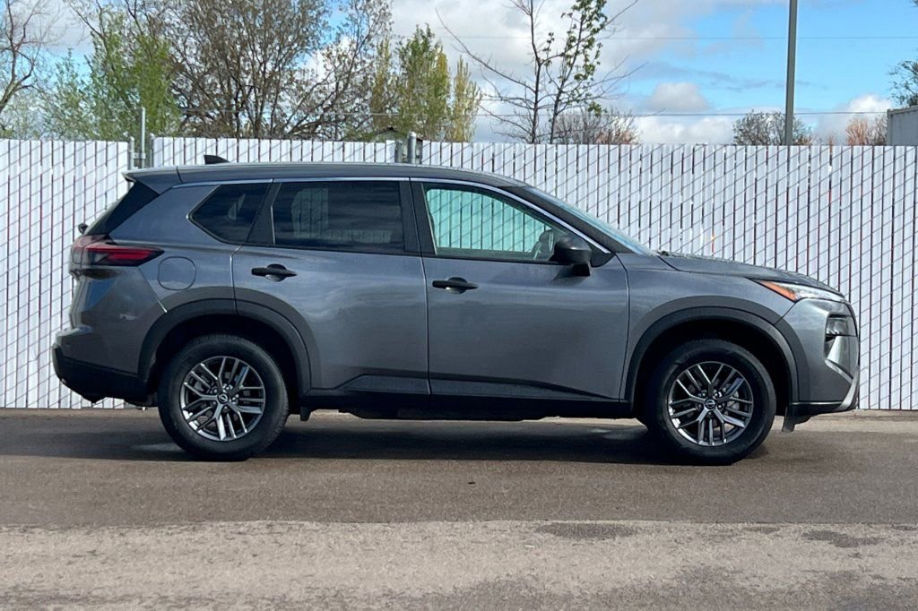 2024 Nissan Rogue S - Photo 3