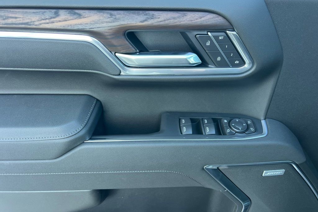 2026 GMC Sierra 1500 SLT - Photo 8