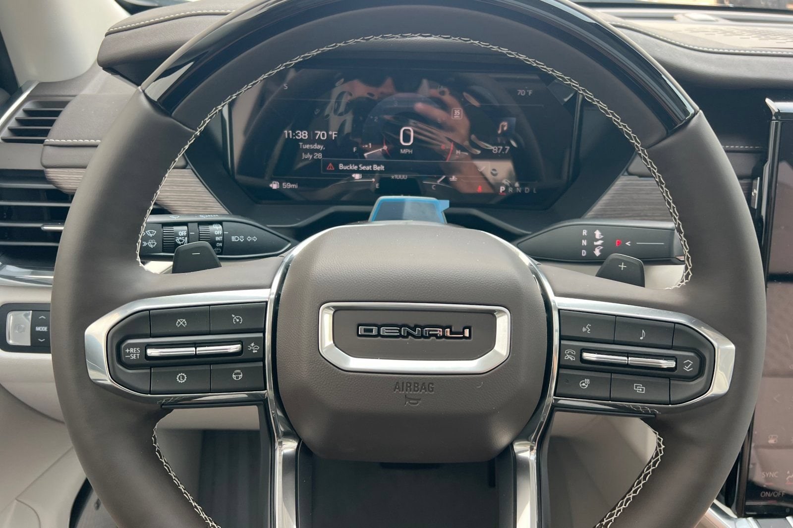 2026 GMC Acadia Denali - Photo 22