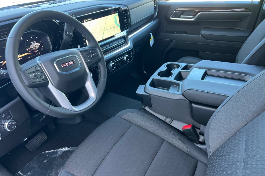 2026 GMC Sierra 1500 SLE - Photo 7