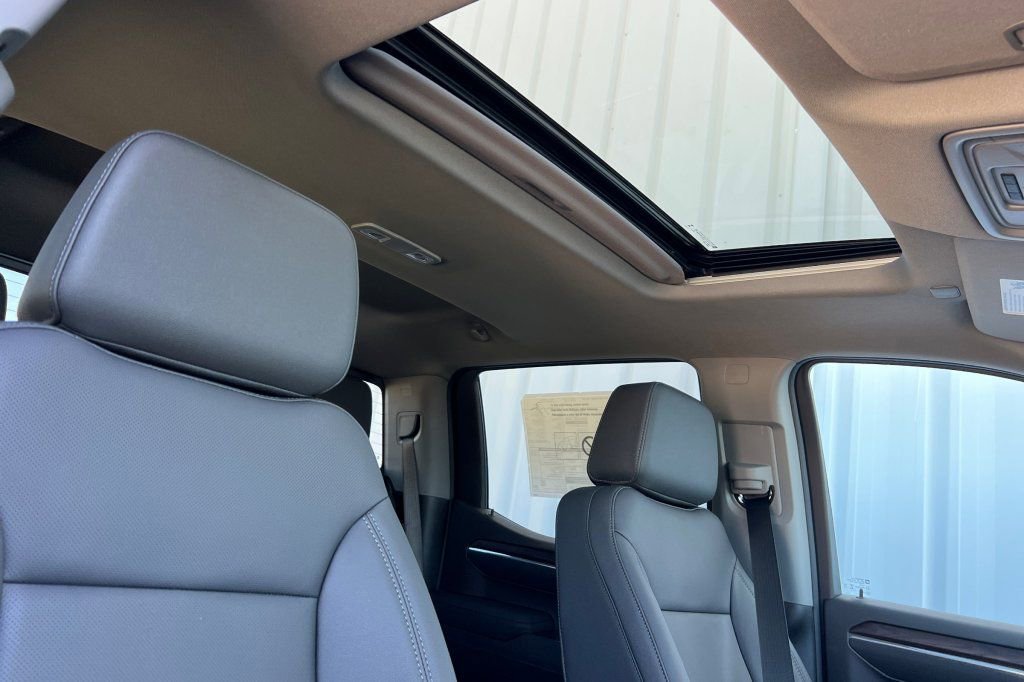 2026 GMC Sierra 1500 SLT - Photo 13