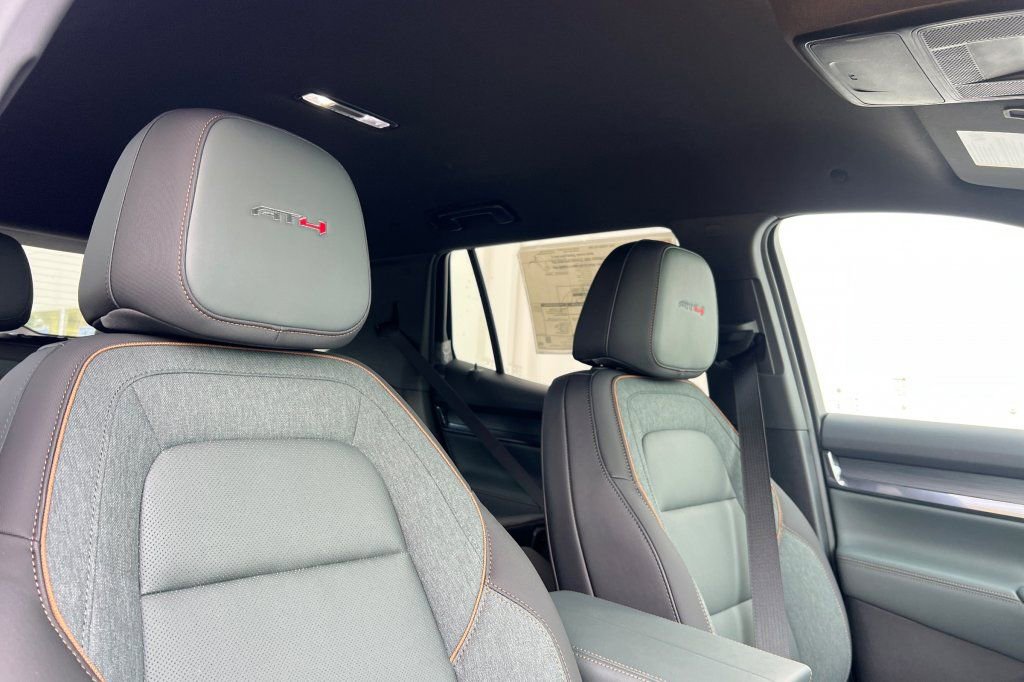 2026 GMC Terrain AT4 - Photo 14
