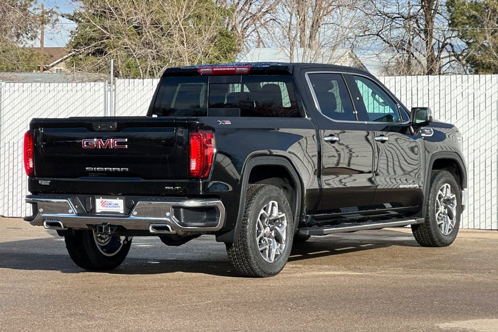 2026 GMC Sierra 1500 SLT - Photo 4