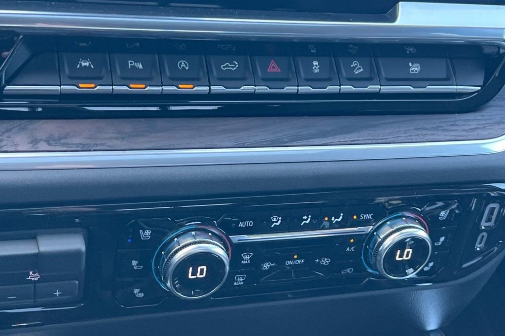 2026 GMC Sierra 1500 SLT - Photo 17