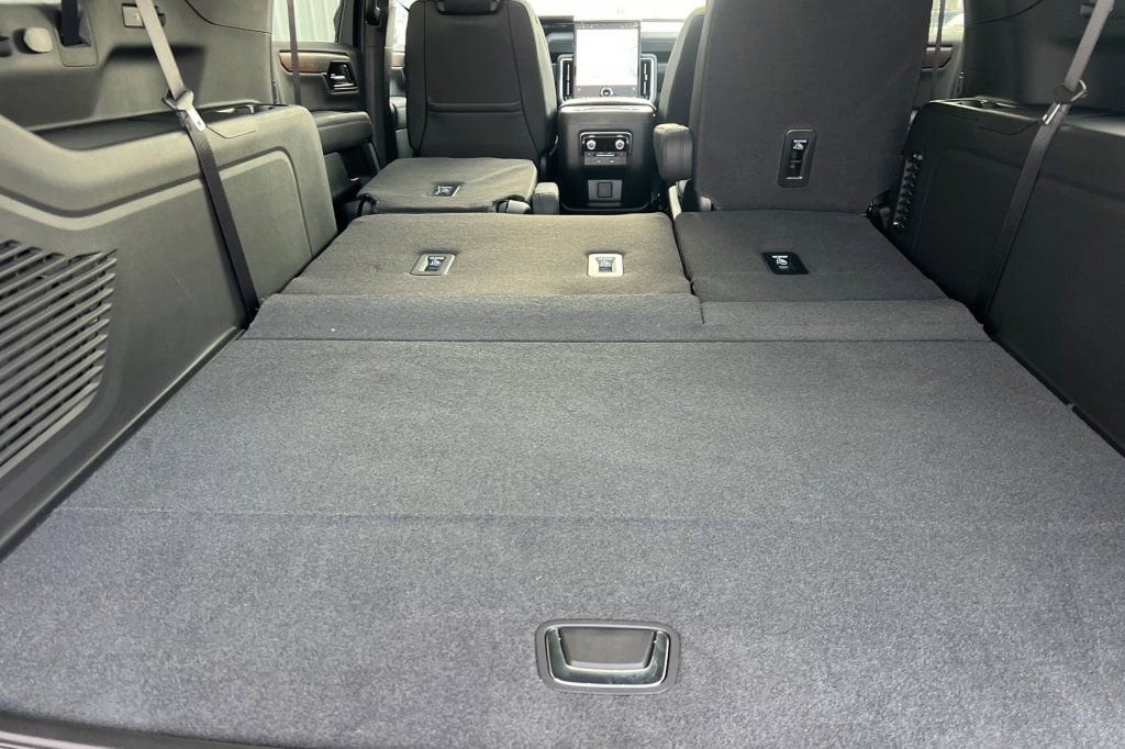 2026 GMC Yukon XL Denali - Photo 13