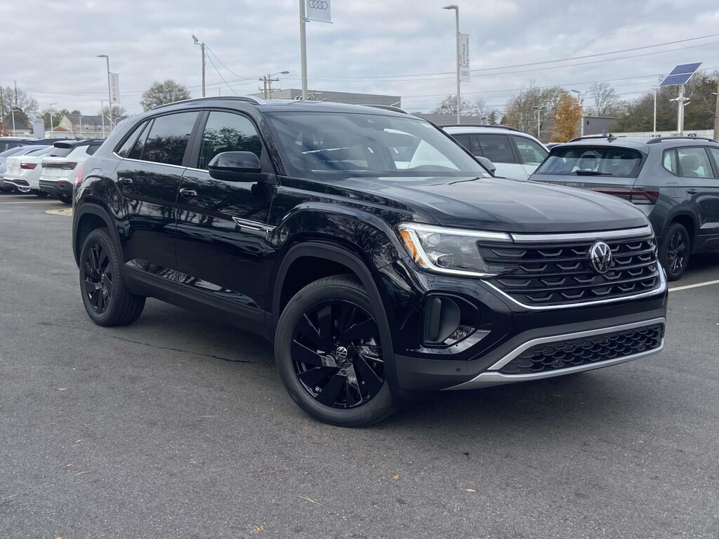 New 2026 Volkswagen Atlas Cross Sport 2.0T SE w/Technology SUV