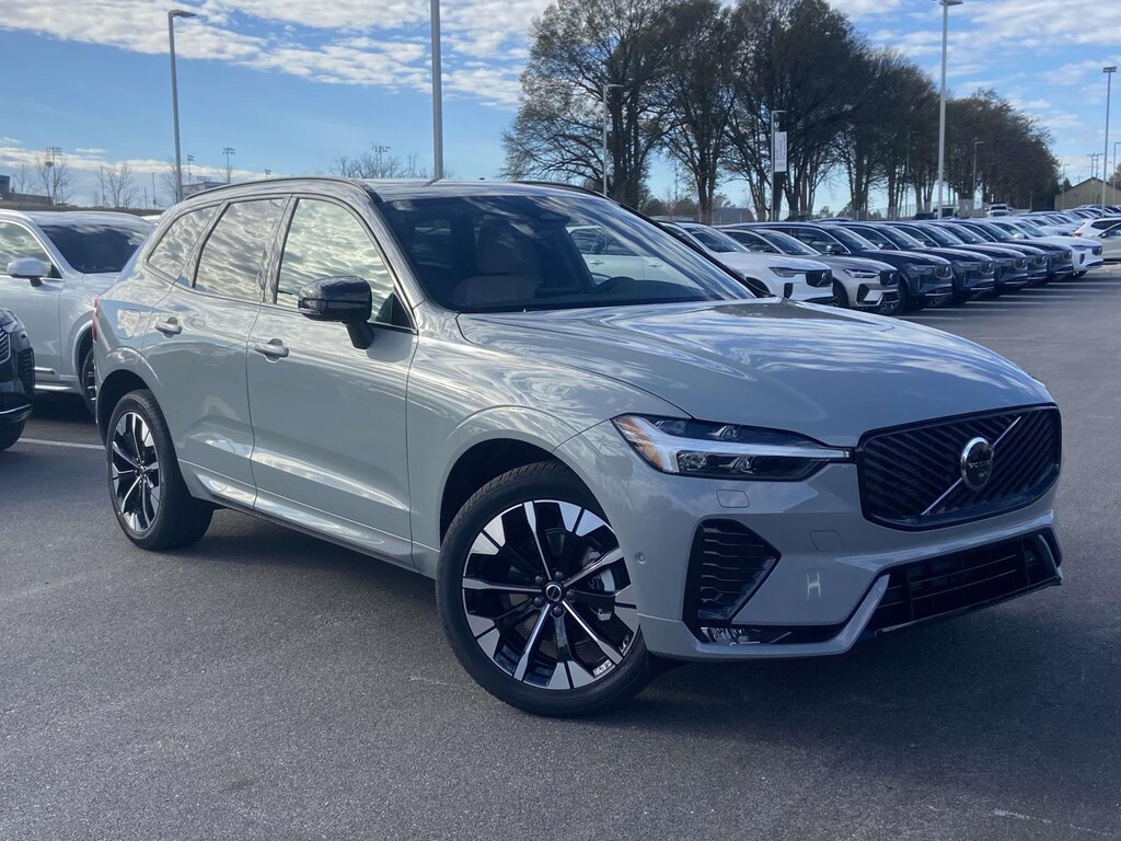 New 2026 Volvo XC60 B5 Plus SUV