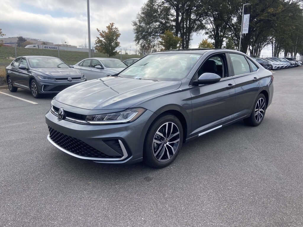 New 2026 Volkswagen Jetta 1.5T SE Sedan
