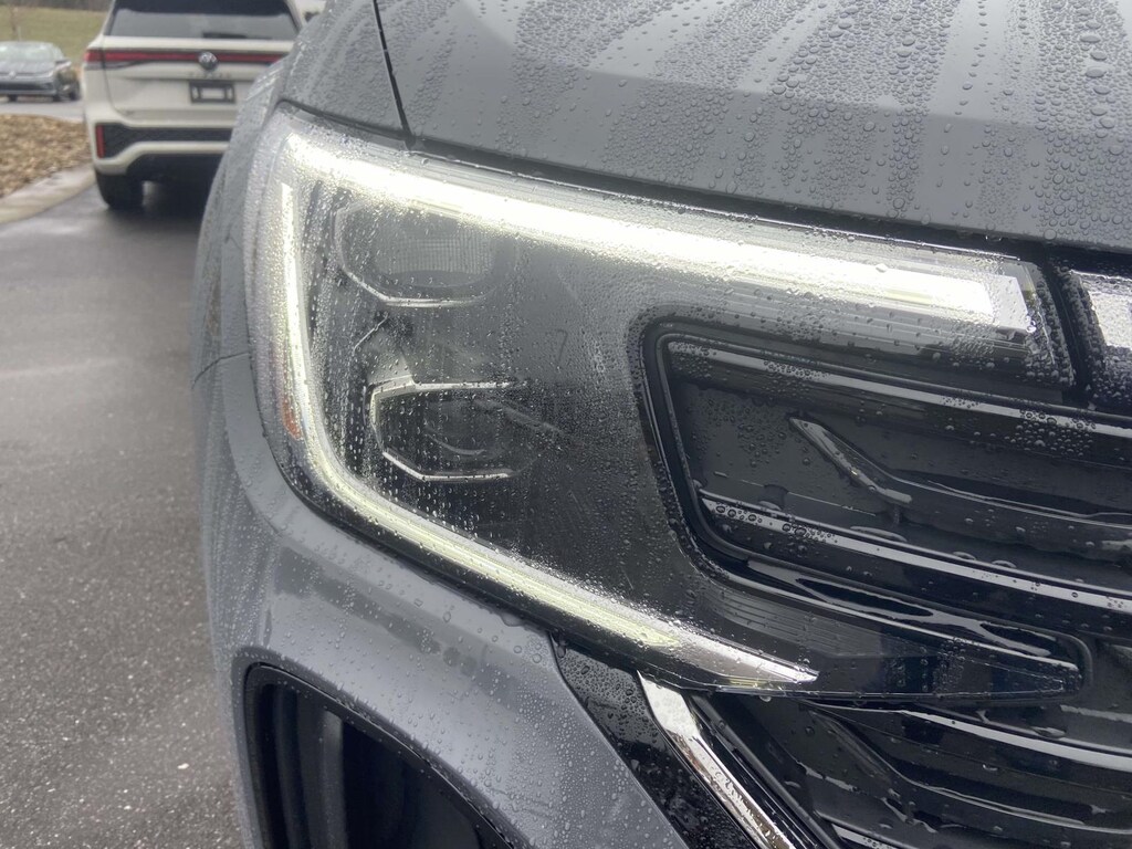 New 2026 Volkswagen Atlas Cross Sport 2.0T SE w/Technology SUV