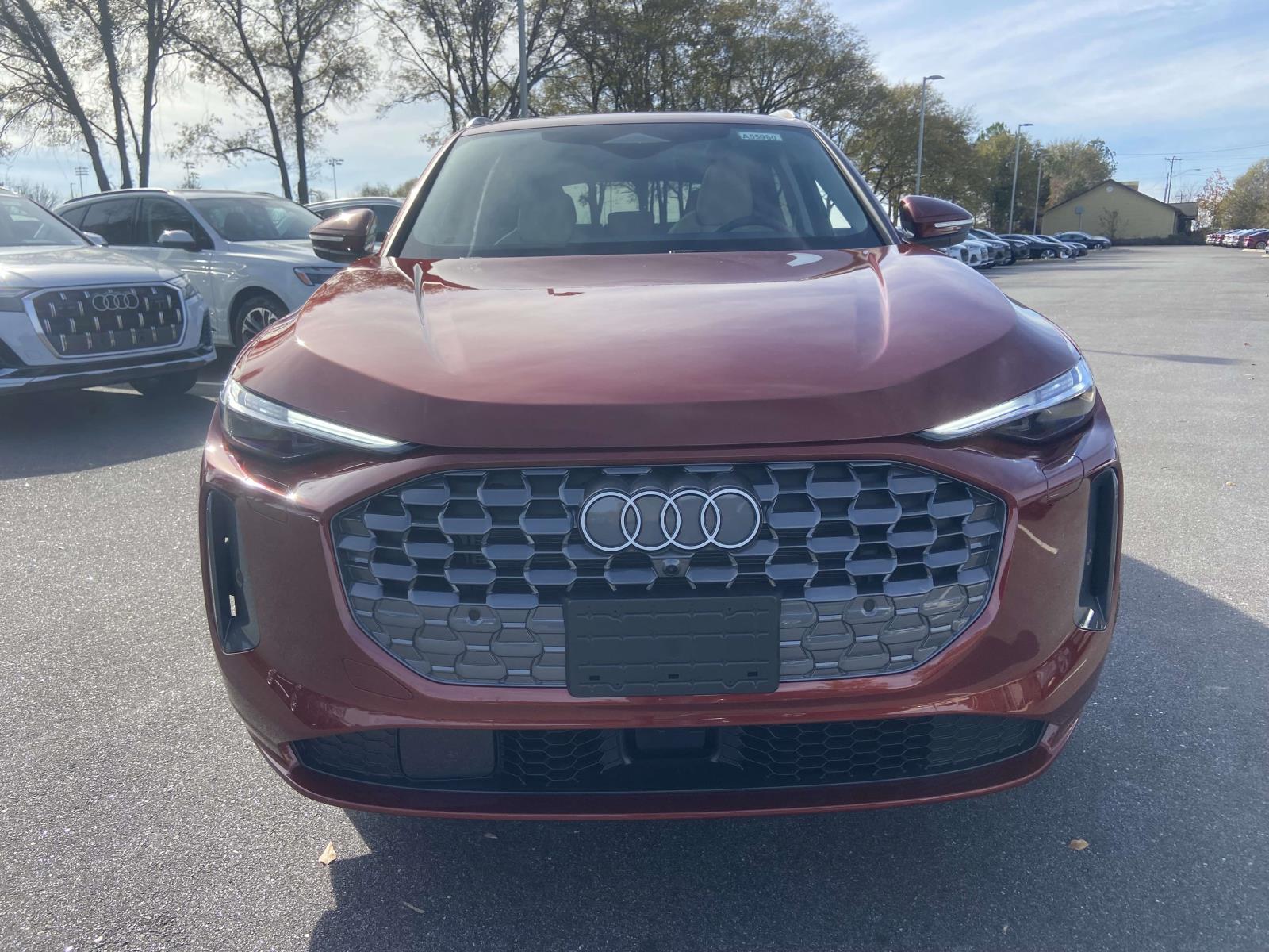 2025 Audi Q5 2.0T Premium Plus photo 2