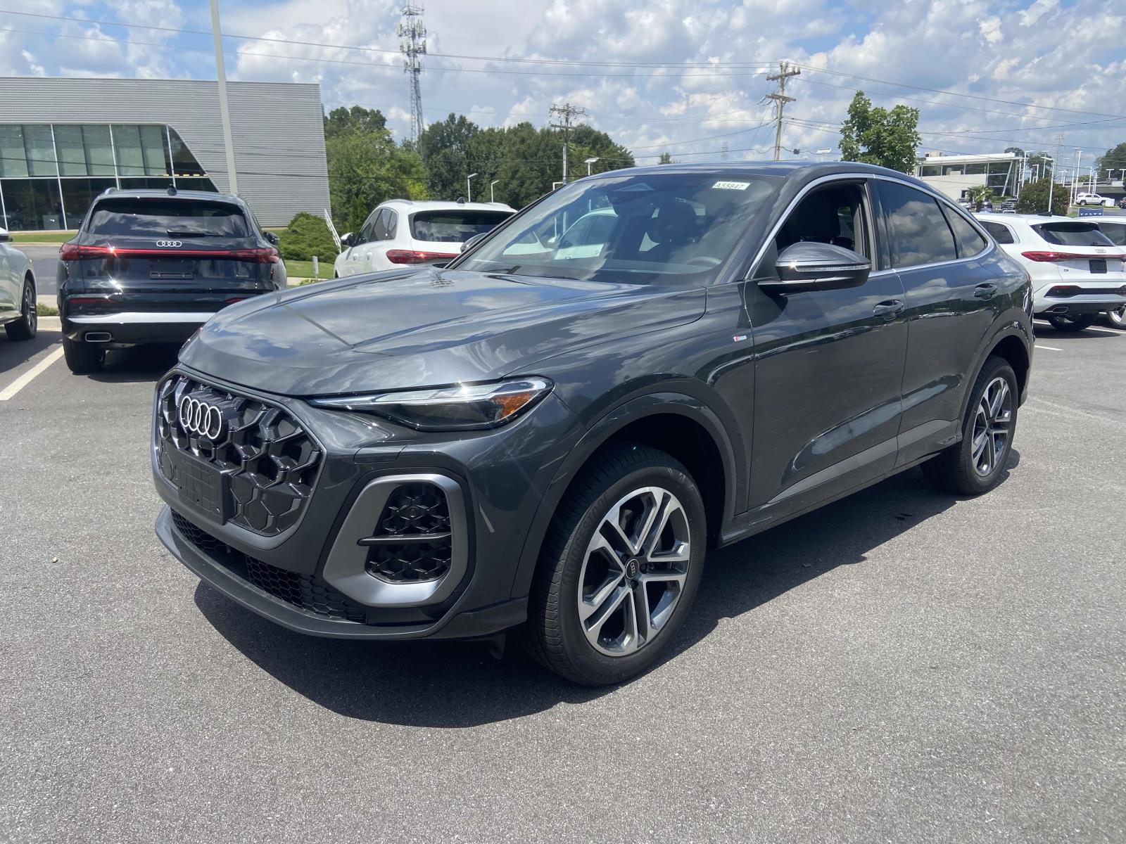 2025 Audi Q5 Sportback Premium TFSI photo 3