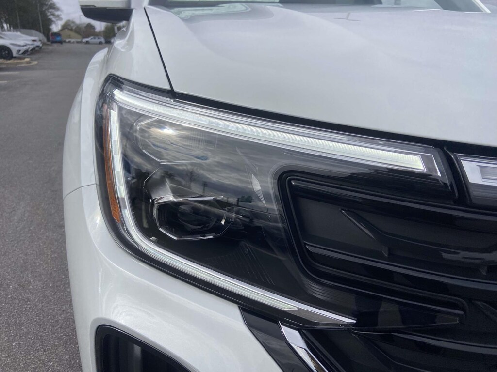 New 2026 Volkswagen Atlas Cross Sport 2.0T SE w/Technology SUV