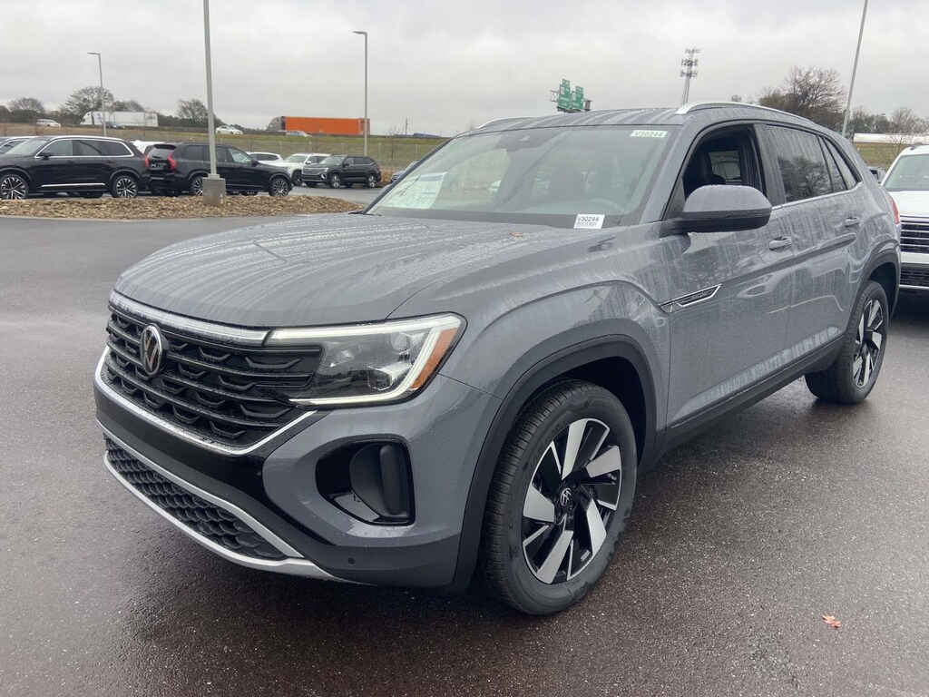New 2026 Volkswagen Atlas Cross Sport 2.0T SE w/Technology SUV