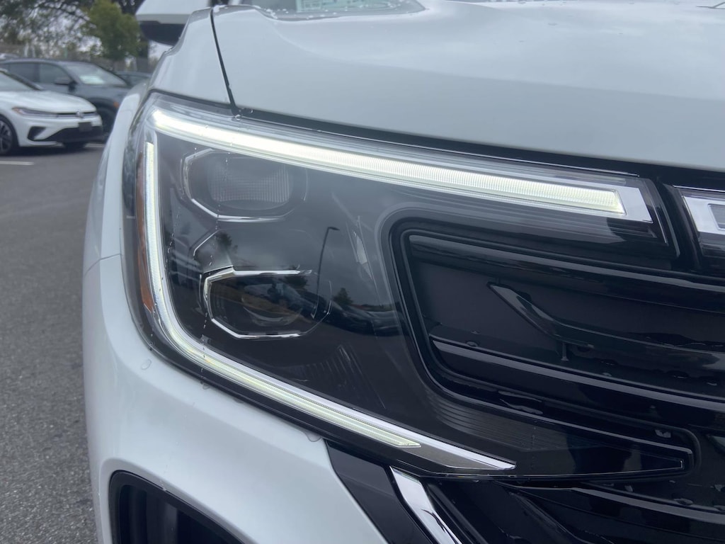 New 2026 Volkswagen Atlas Cross Sport 2.0T SE w/Technology SUV