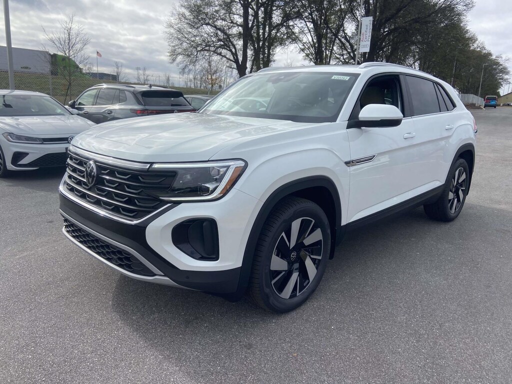 New 2026 Volkswagen Atlas Cross Sport 2.0T SE w/Technology SUV
