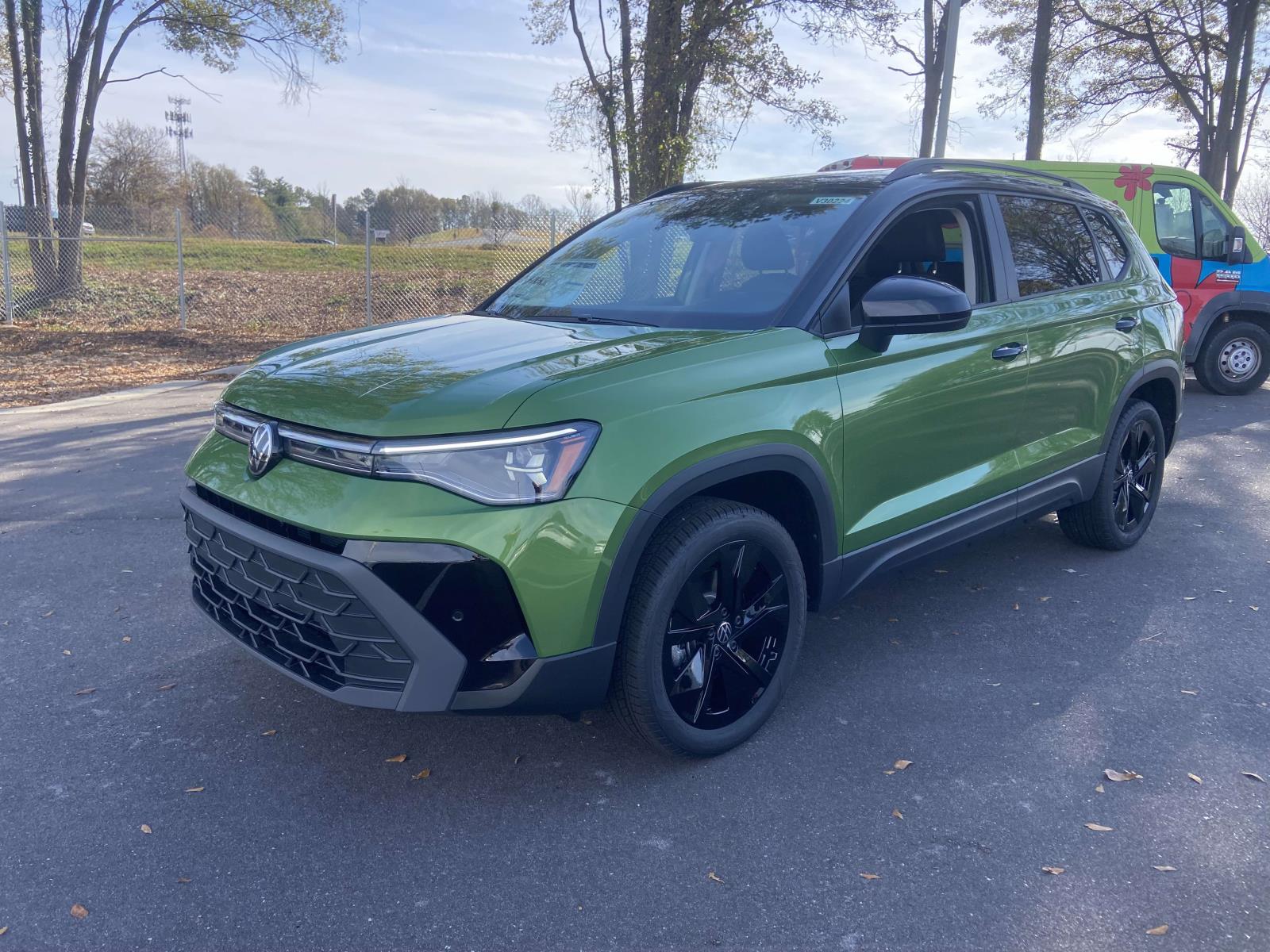 2026 Volkswagen Taos SE photo 3