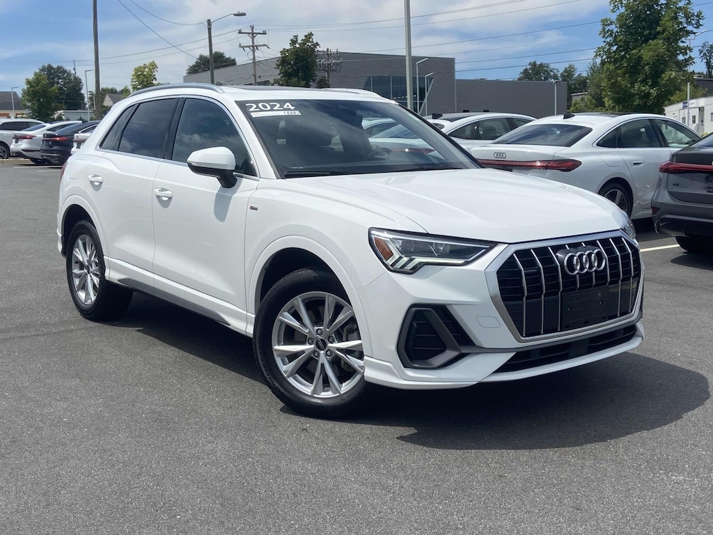 Certified 2024 Audi Q3 S line Premium 45 TFSI quattro Sport Utility