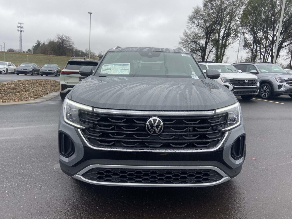 New 2026 Volkswagen Atlas Cross Sport 2.0T SE w/Technology SUV