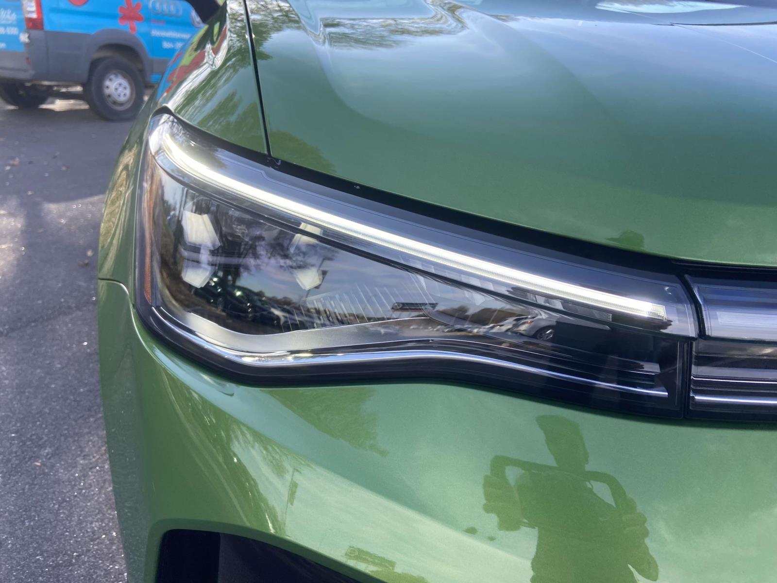 2026 Volkswagen Taos SE photo 4