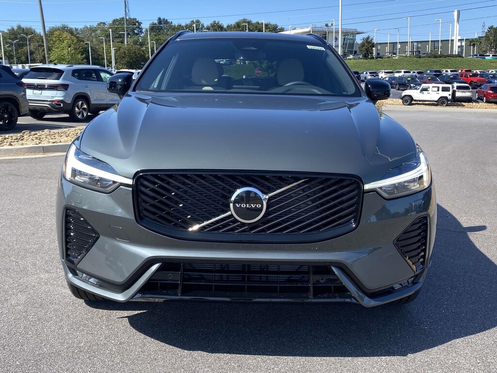 New 2026 Volvo XC60 B5 Core SUV