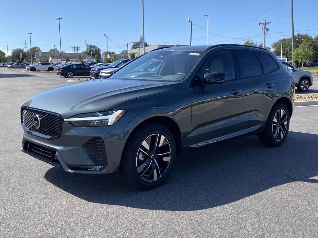 New 2026 Volvo XC60 B5 Core SUV