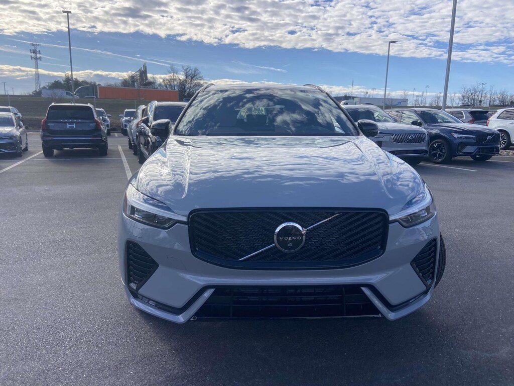 New 2026 Volvo XC60 B5 Plus SUV