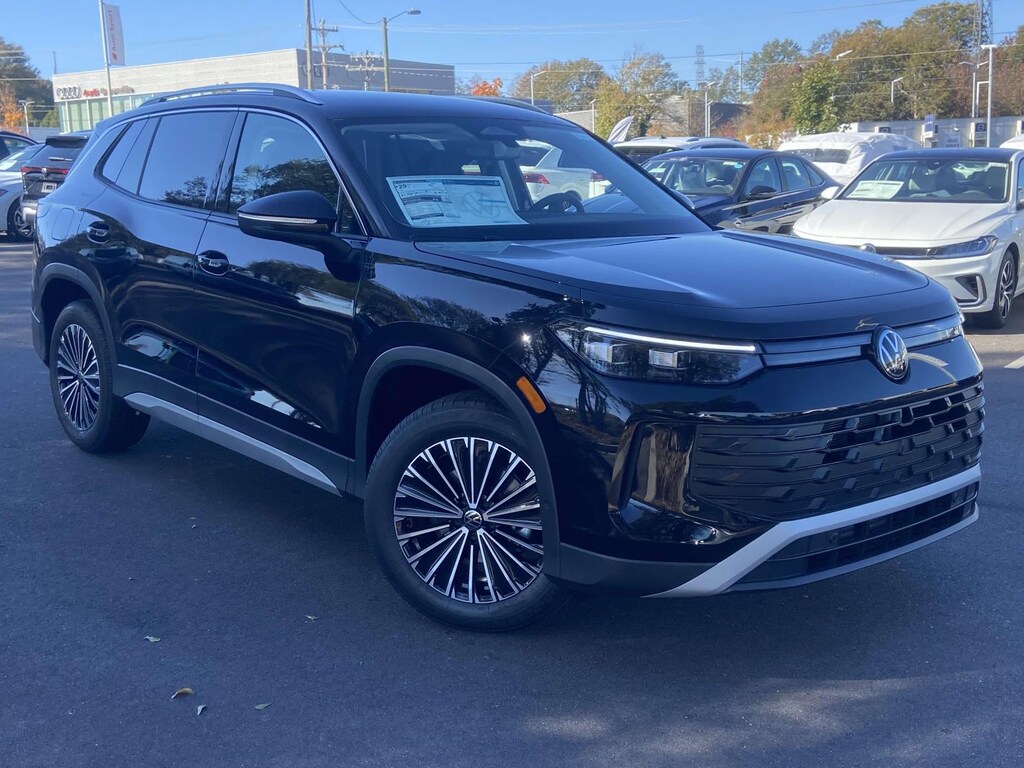 New 2026 Volkswagen Tiguan S SUV