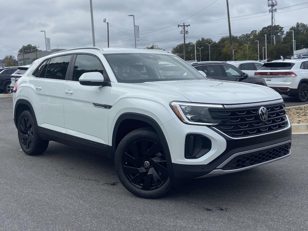 New 2026 Volkswagen Atlas Cross Sport 2.0T SE w/Technology SUV