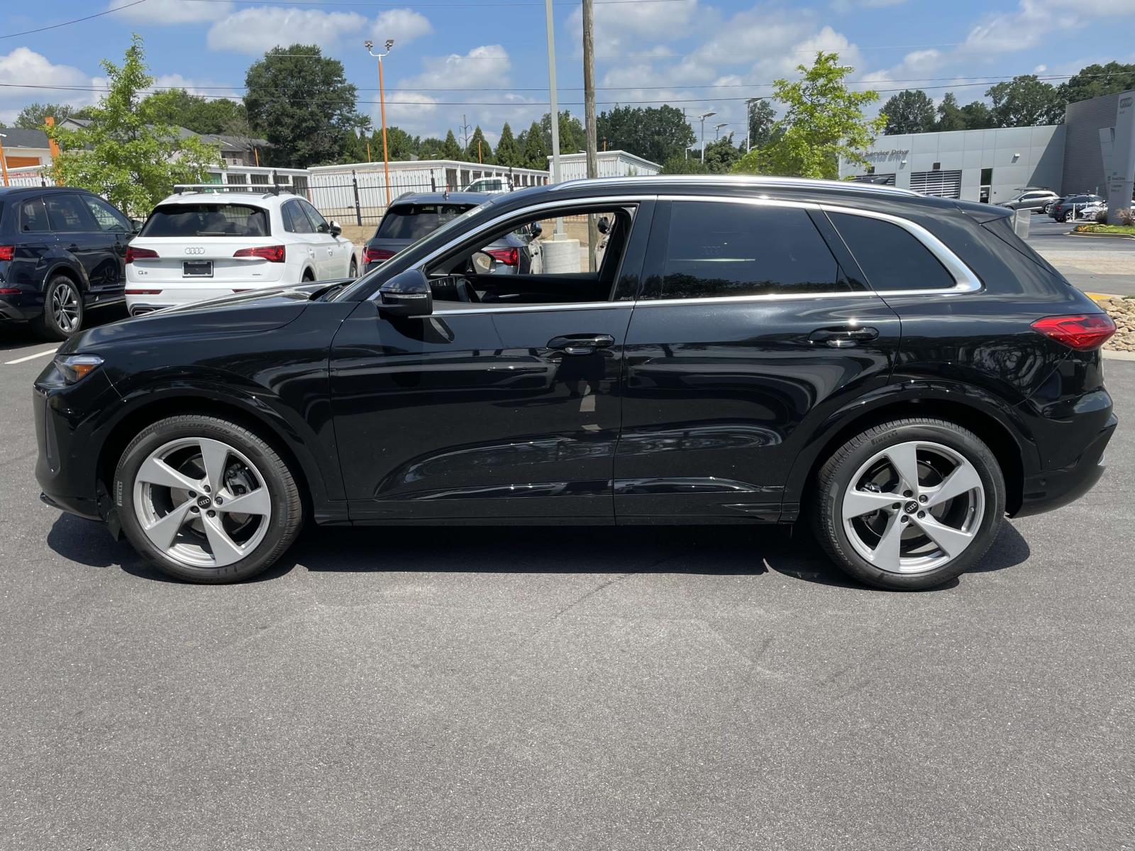 2025 Audi Q5 Prestige TFSI Premium photo 4