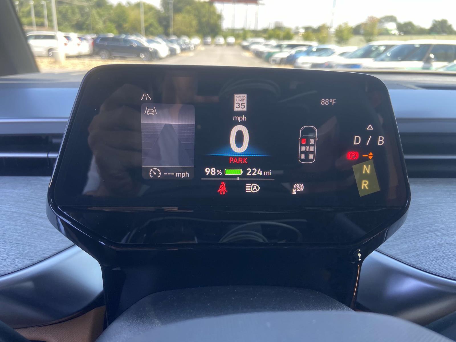 2025 Volkswagen ID. Buzz PRO S - Photo 23