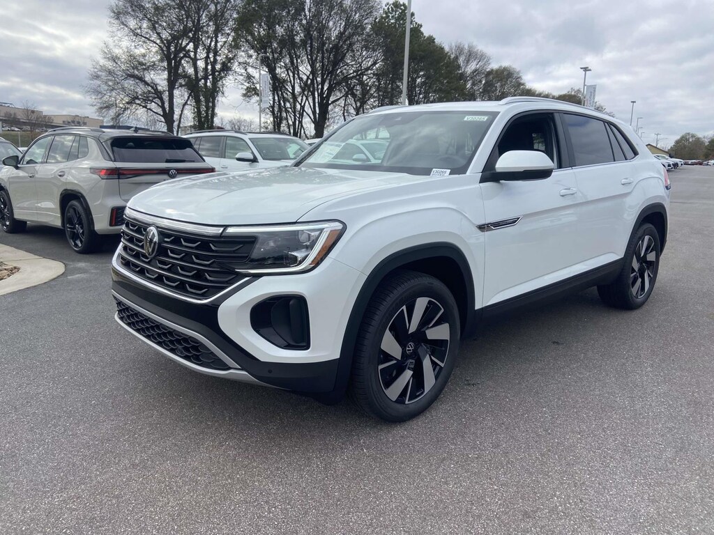 New 2026 Volkswagen Atlas Cross Sport 2.0T SE w/Technology SUV