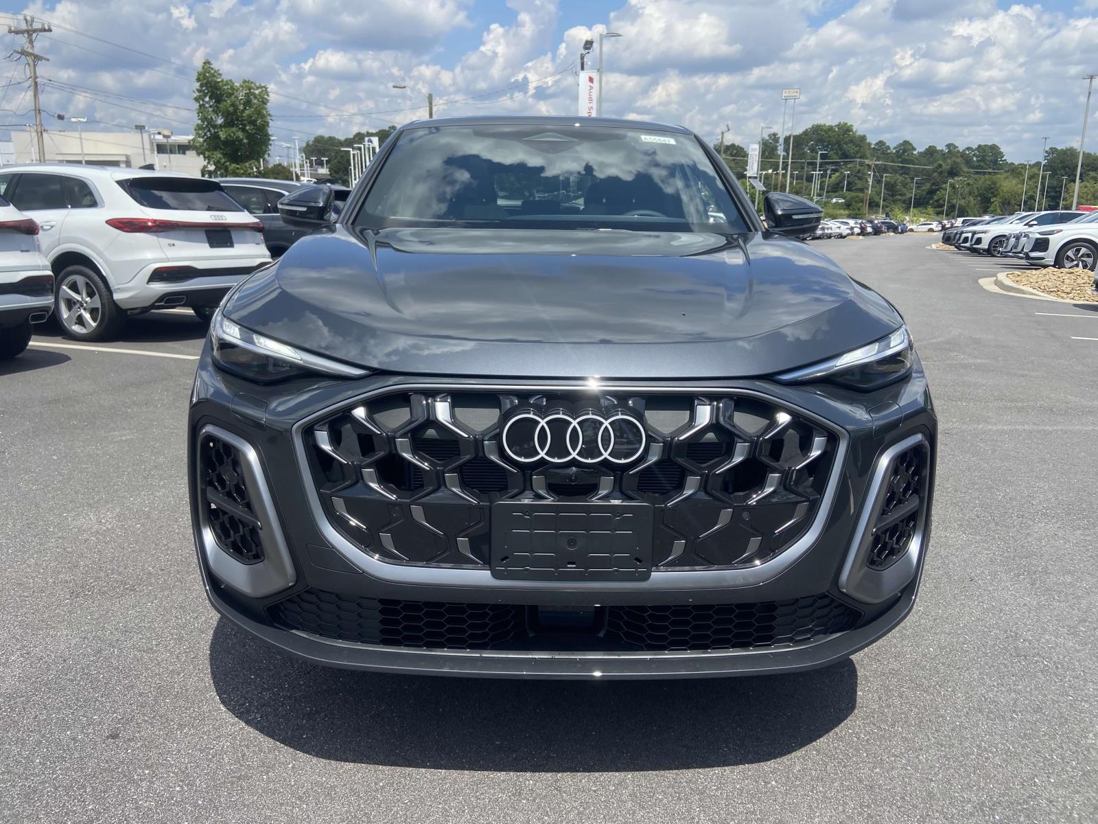 2025 Audi Q5 Sportback Premium TFSI photo 2